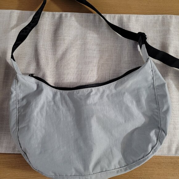 Baggu Medium Nylon Crescent Bag - Picture 3 of 3